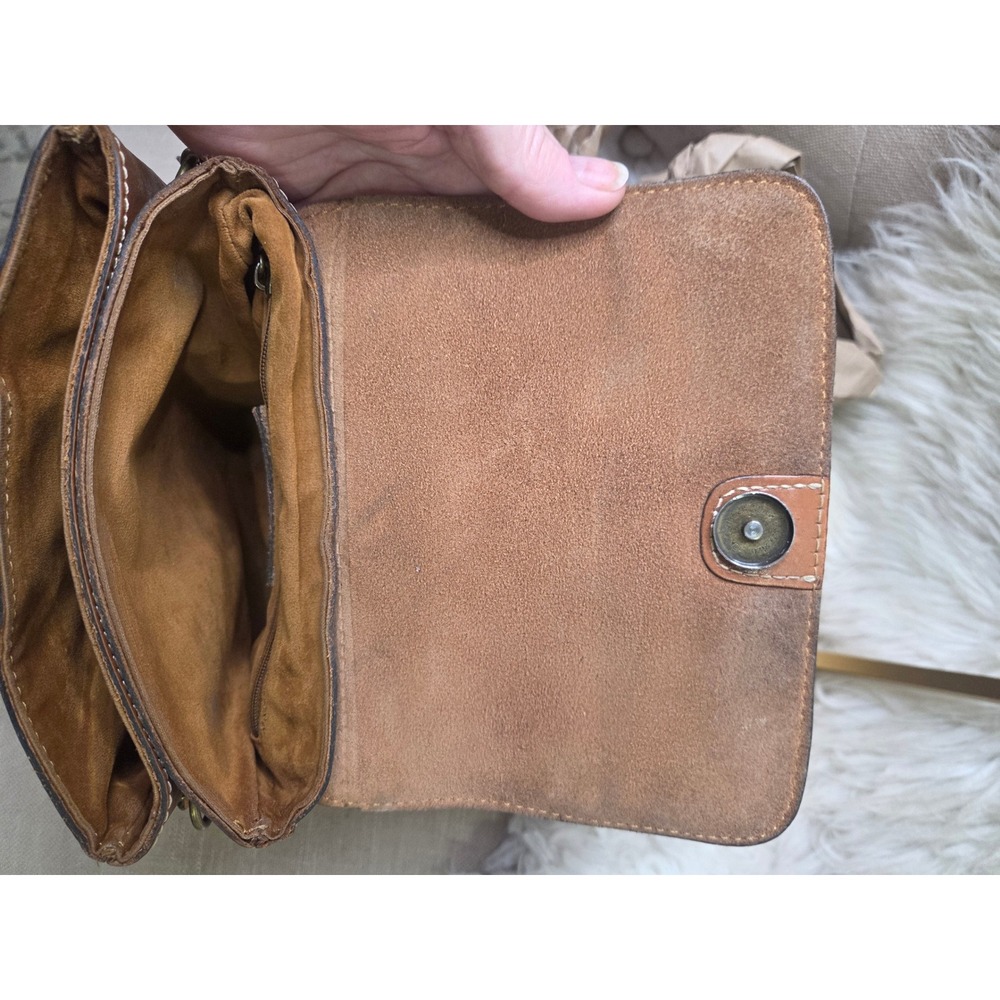 PN18 Patricia Nash crossbody - Picture 7 of 8